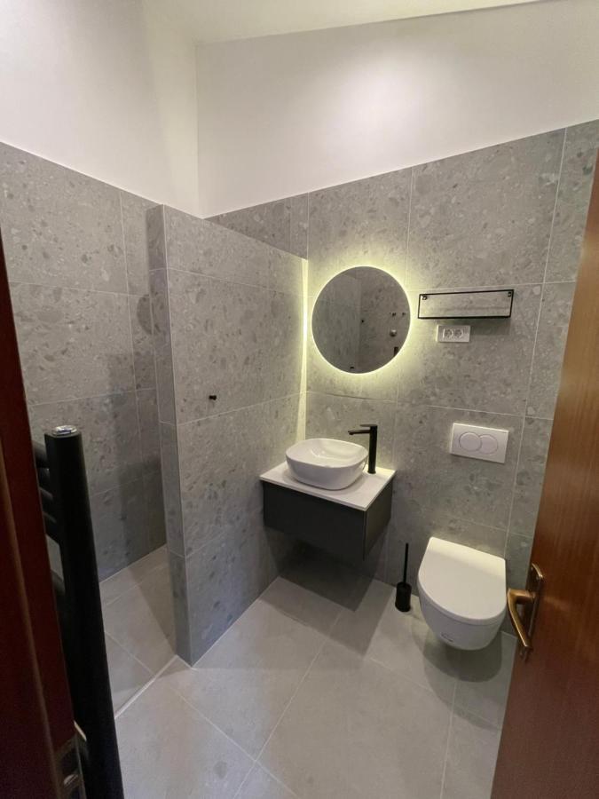 - Ocean & Sea Breeze Apartment