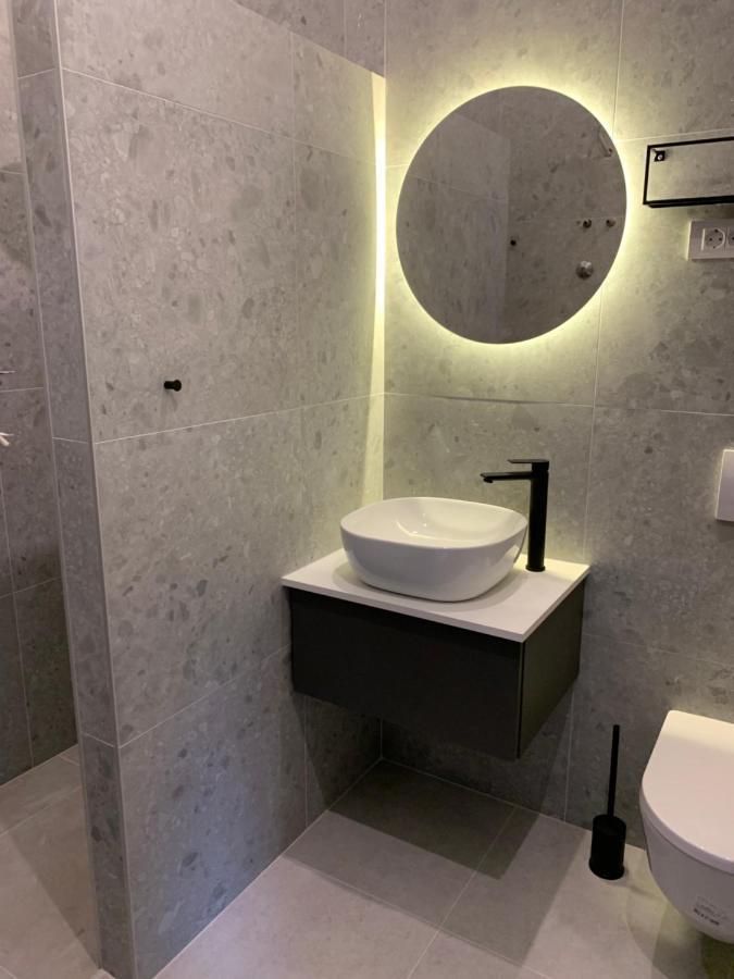 - Ocean & Sea Breeze Apartment